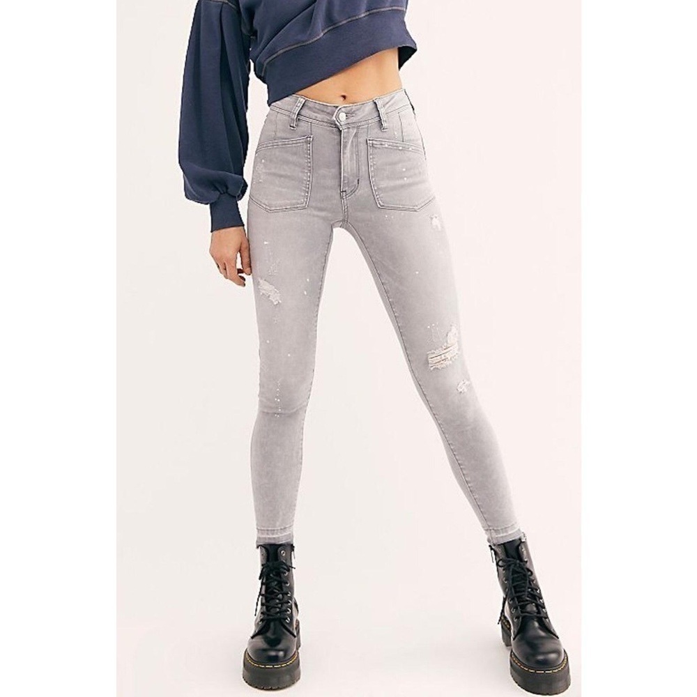 FREE PEOPLE Ivy Midrise Distressed Light Gray Jeans 24